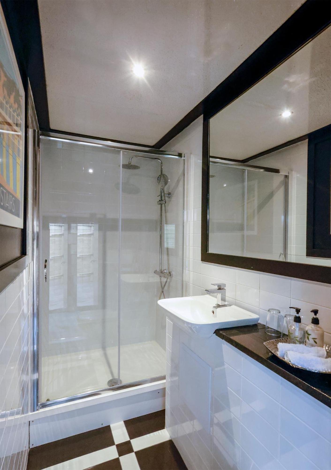 The Sea Lounge Accomodation บรอดสแตร์ส ภายนอก รูปภาพ
